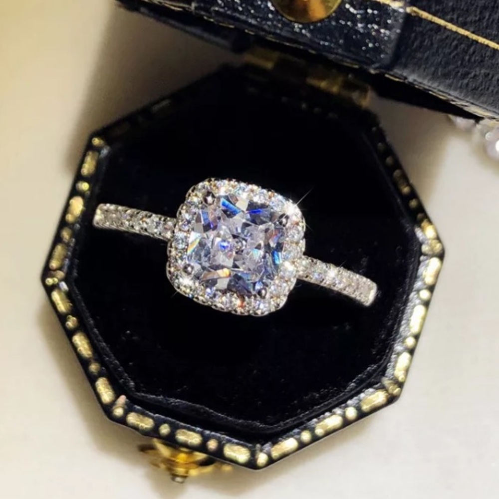 NWOT engagement diamond ring ๐ - Picture 2 of 7